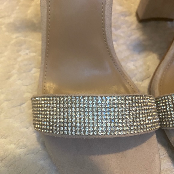 Steve Madden. size 8. Nude - Picture 9 of 11